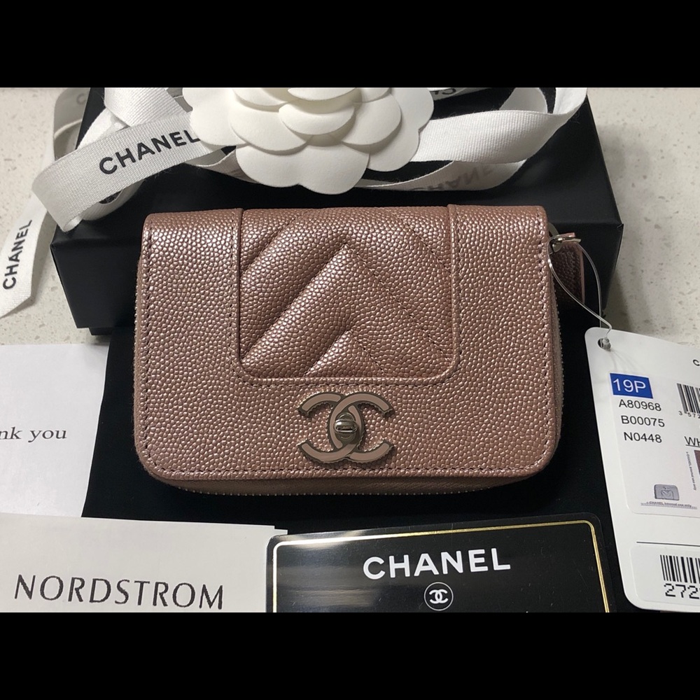 Chanel Iridescent Rose Gold Zip Wallet Card Holder - Picture 2 of 13